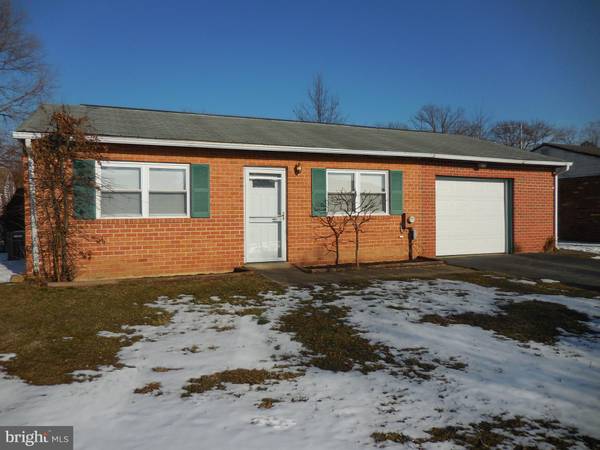 18 DEFOE CIR, Newark, DE 19702