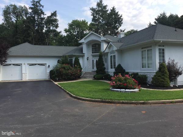 496-A BROWNING LN, Cherry Hill, NJ 08034