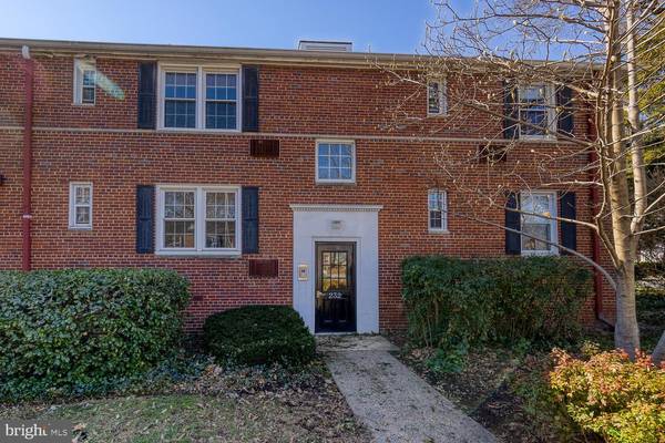 232 N GEORGE MASON DR #232-2, Arlington, VA 22203