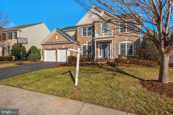 Chantilly, VA 20152,43921 CHURCHILL GLEN DR