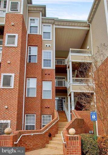 4200 MOZART BRIGADE LN #O, Fairfax, VA 22033