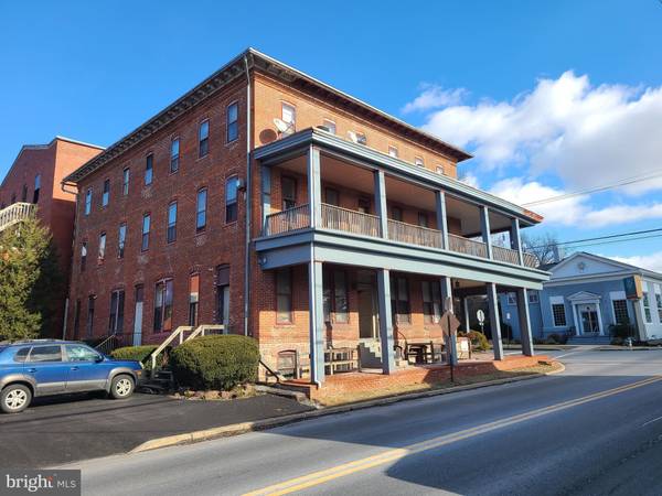 1 W CHURCH STREET, Stevens, PA 17578