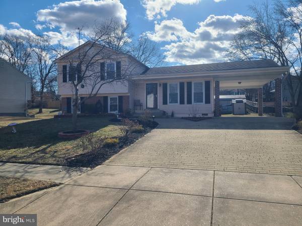 8303 FALCON POINT ST, Laurel, MD 20708