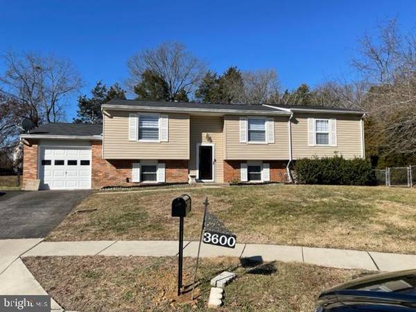 3600 APPLECROSS PL, Clinton, MD 20735