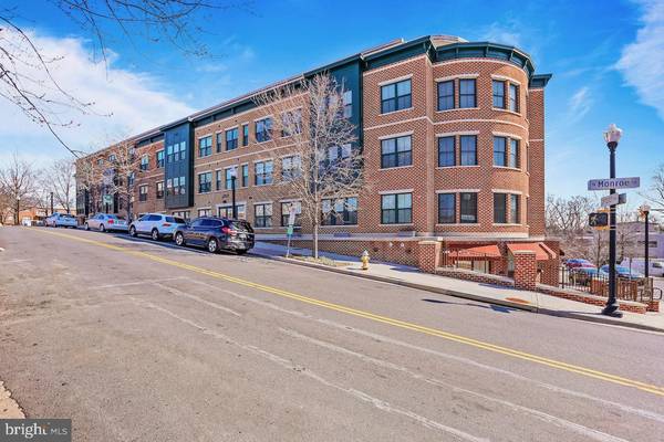 2101 N MONROE ST #218, Arlington, VA 22207