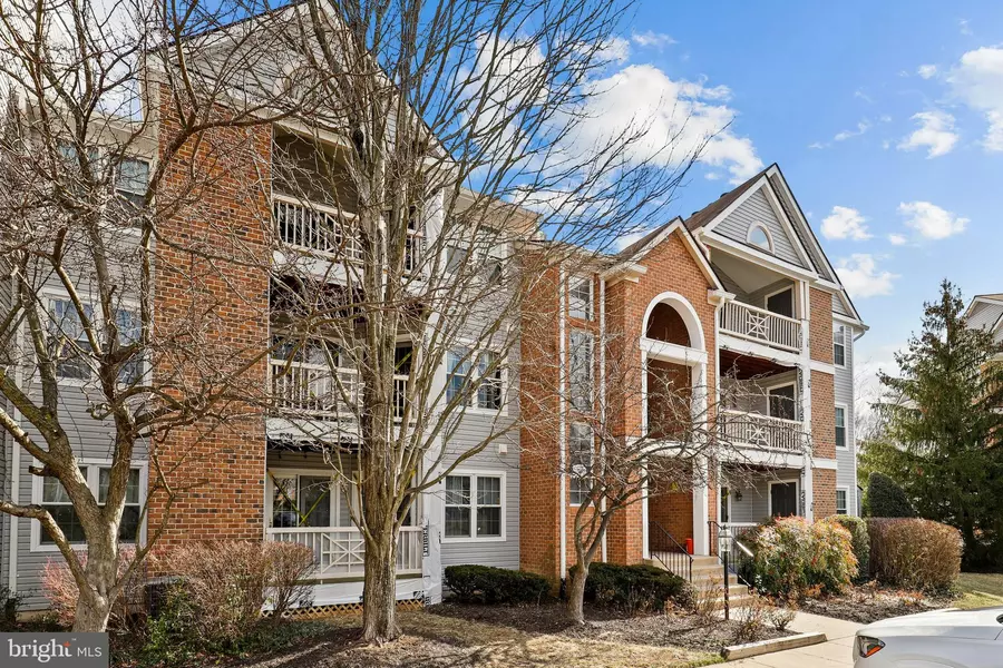 7507 ASHBY LN #M, Alexandria, VA 22315