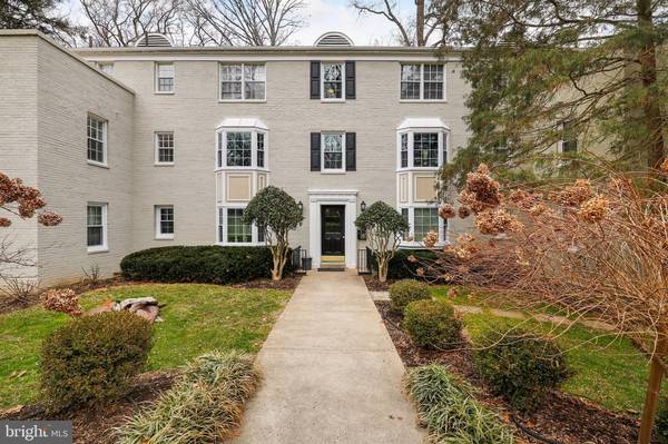 700 S ARLINGTON MILL DR #303, Arlington, VA 22204