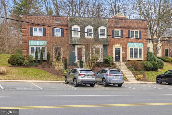 6631 HILLANDALE RD #101, Chevy Chase, MD 20815