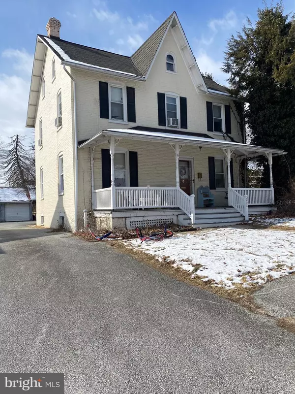 Christiana, PA 17509,208 PINE ST