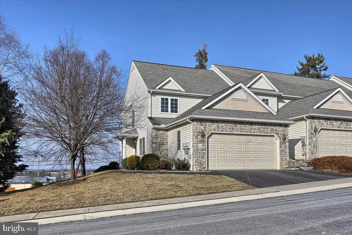 Lancaster, PA 17602,1801 WINDSONG LN