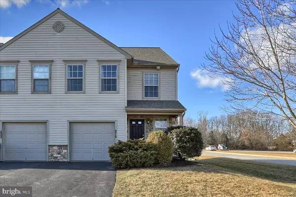 215 CEDAR RUN DR, York, PA 17404