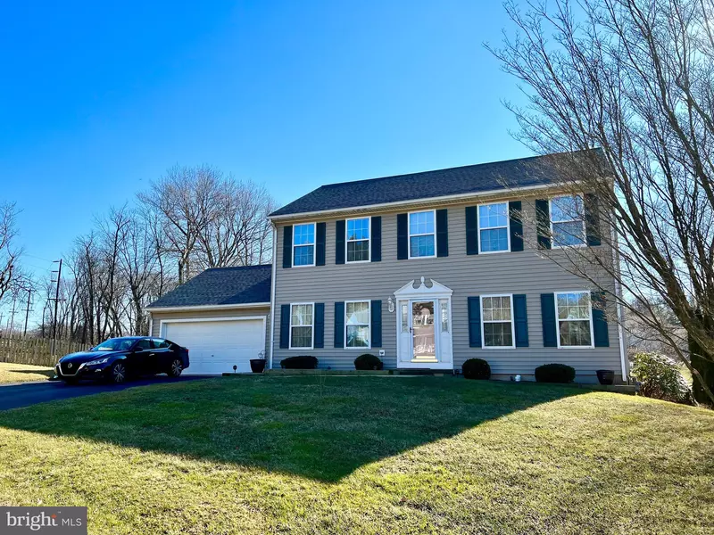 6 BLOSSOM CT, West Grove, PA 19390