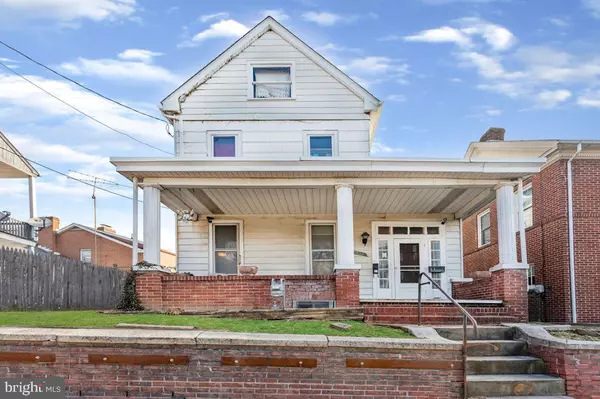 439 CARLISLE ST, Hanover, PA 17331