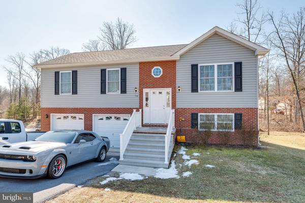 76 CATCH RELEASE CT, Inwood, WV 25428