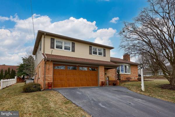 932 PLEASANTVIEW RD, Ephrata, PA 17522