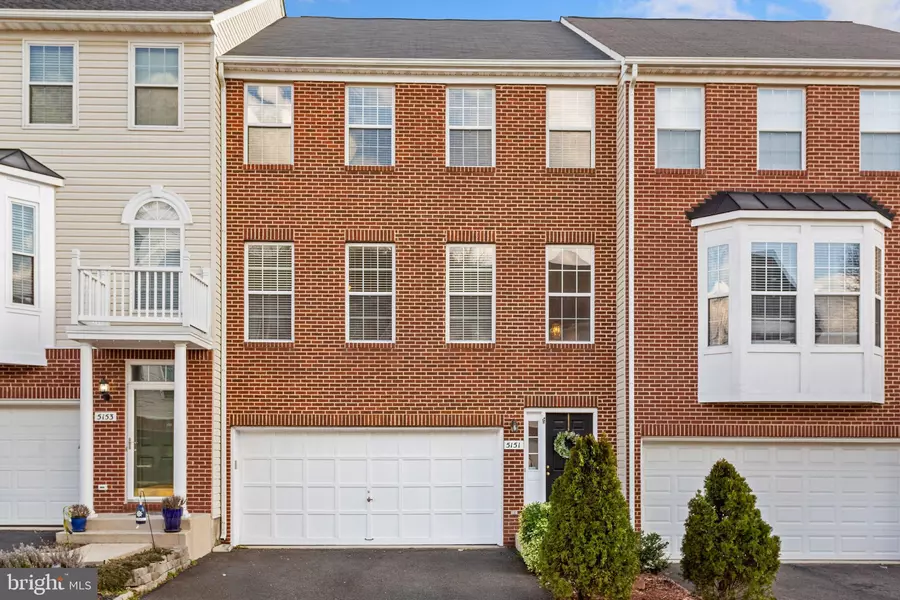 5151 BALLYCASTLE CIR, Alexandria, VA 22315