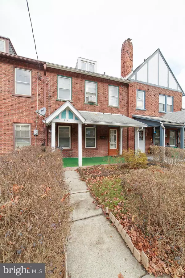 Lancaster, PA 17602,957 E ORANGE ST