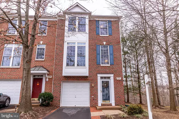 4114 FAIRFAX CENTER CREEK DR, Fairfax, VA 22030