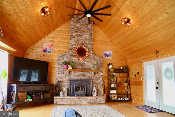 Wardensville, WV 26851,21165 STATE ROAD 55