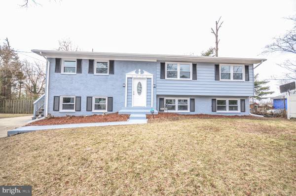 6902 LYLE ST, Lanham, MD 20706