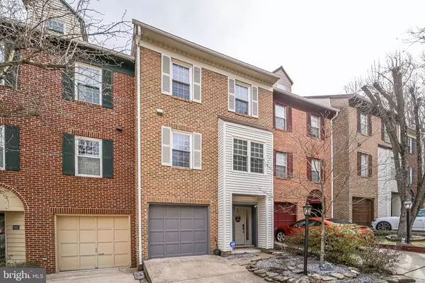 6055 HEATHERWOOD DR, Alexandria, VA 22310