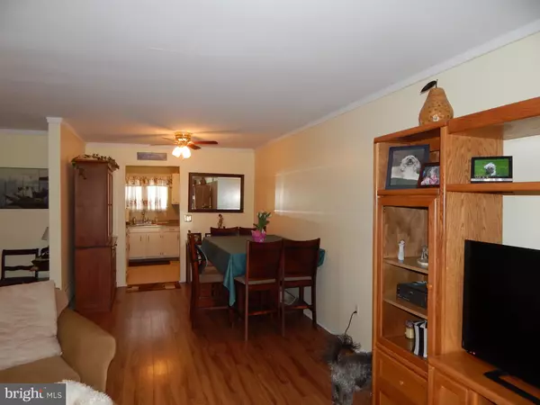 Trenton, NJ 08628,14 LEICESTER LN
