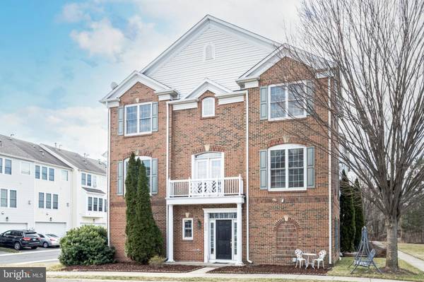 2520 WALNUT LEAF LN, Herndon, VA 20171