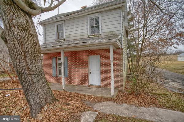 5324 CARLISLE PIKE, New Oxford, PA 17350