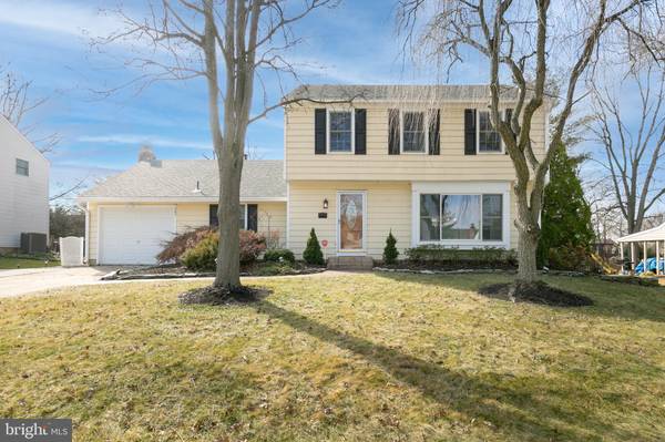 263 BURNING TREE RD, Delran, NJ 08075