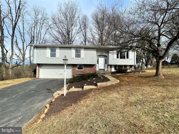 700 FRANLYN DR, Dallastown, PA 17313