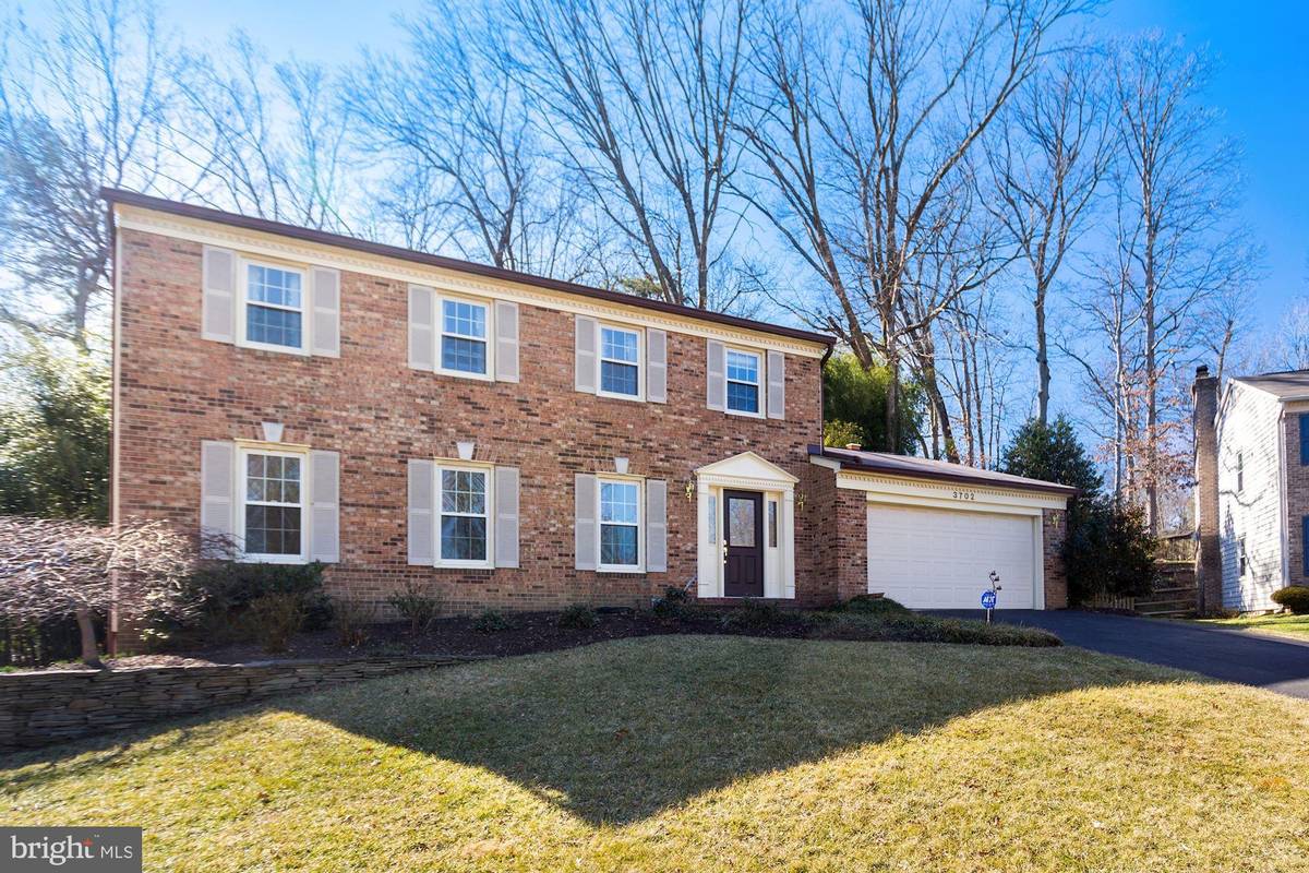 Annandale, VA 22003,3702 KRYSIA CT