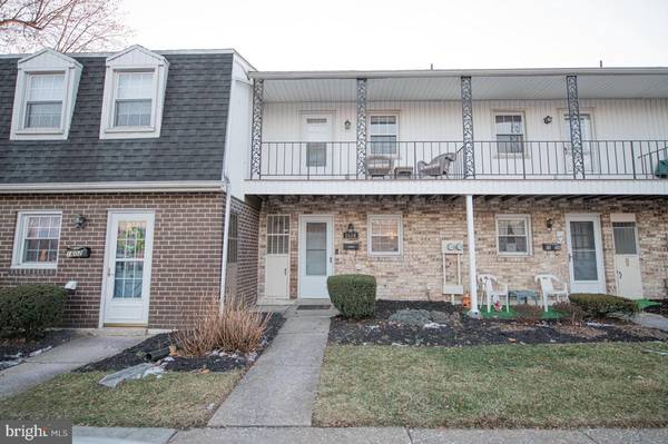 1604 WOGAN RD, York, PA 17404