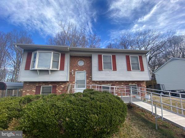 1702 CLOVER DR, Fredericksburg, VA 22407