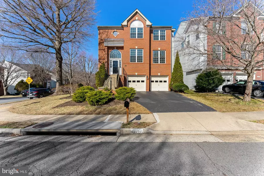 8936 GARDEN GATE DR, Fairfax, VA 22031