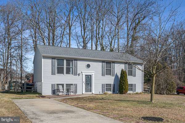 65 MIDLAND DR, Newark, DE 19713