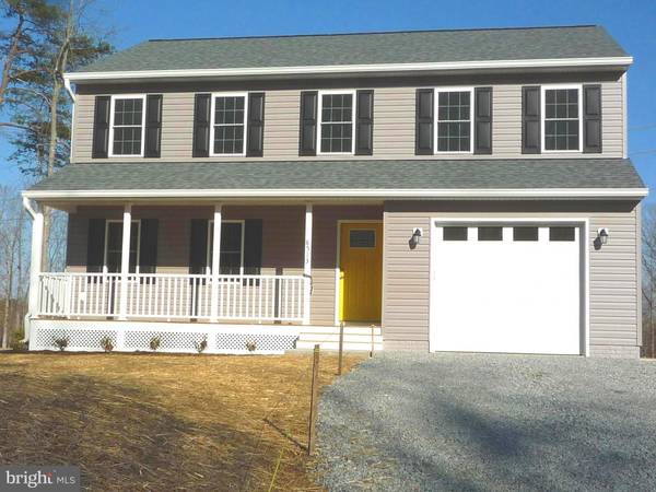 8513 FOUNDRY RUN DR, Fredericksburg, VA 22408