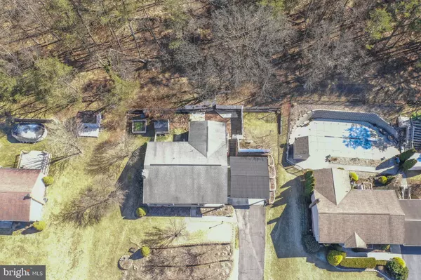 Ridgeley, WV 26753,77 WEEPING WILLOW LN