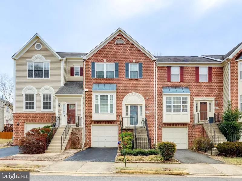 5611 GLENWOOD MEWS DR, Alexandria, VA 22315