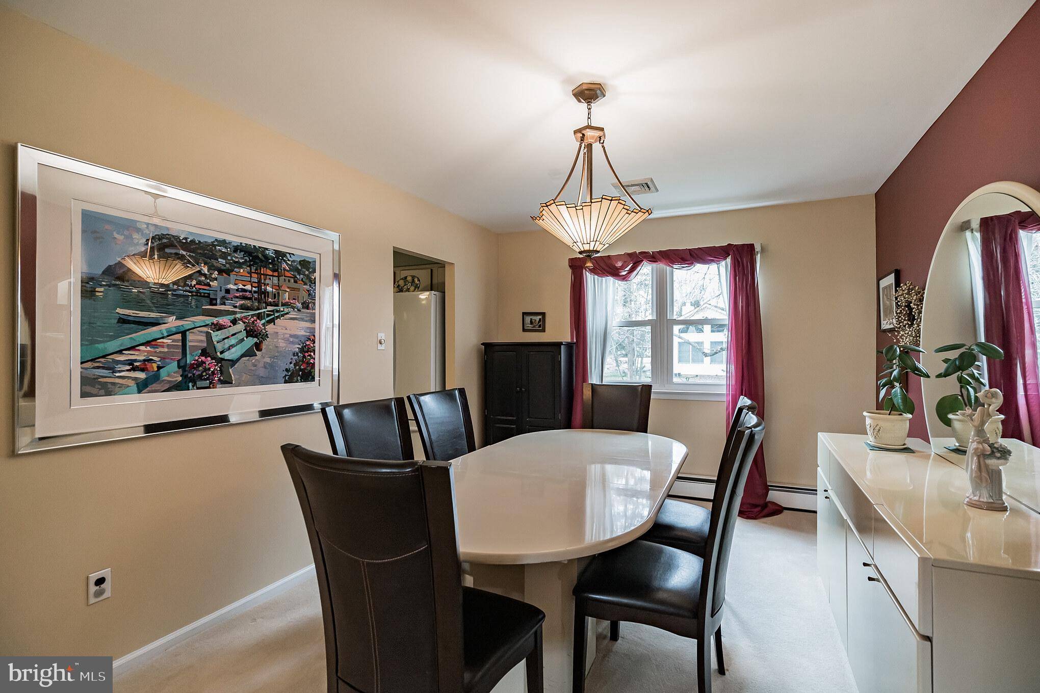 Chalfont, PA 18914,122 RICHARD DR