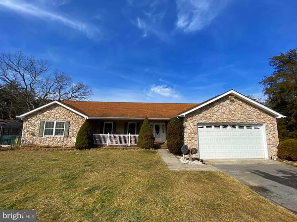 835 TUPELO LOOP, Springfield, WV 26763