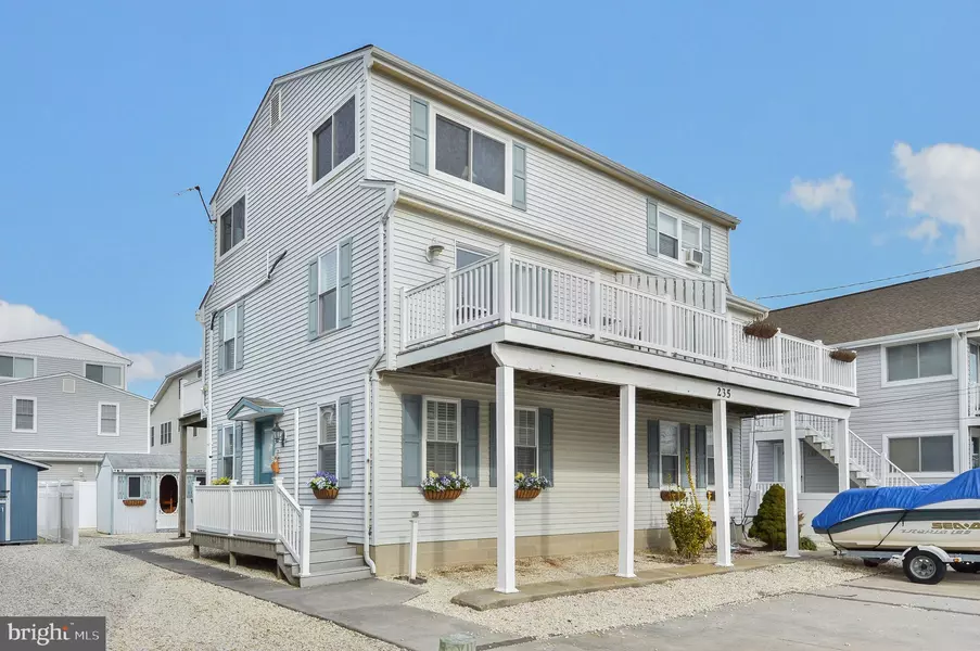 235 W 38TH ST, Sea Isle City, NJ 08243