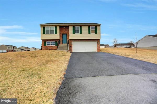 847 BRISTOL DR, Greencastle, PA 17225