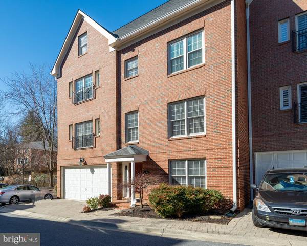 12012 MONTROSE PARK PL, Rockville, MD 20852