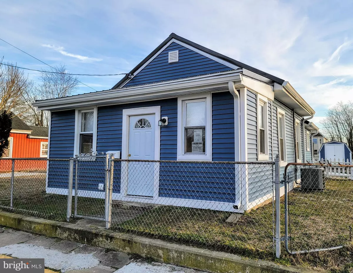 Laurel, DE 19956,520 W 7TH ST