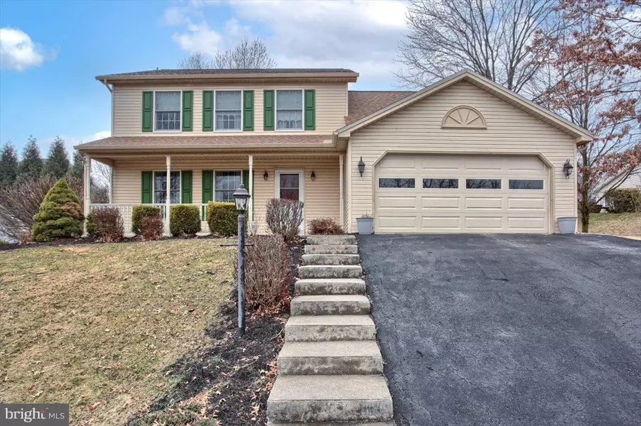 2406 ROLLING HILLS DR, Mechanicsburg, PA 17055