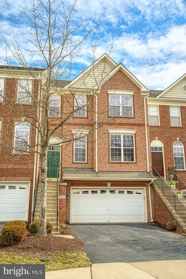 20024 NORTHVILLE HILLS TER, Ashburn, VA 20147