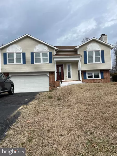 5901 DANIELLE DR, Fredericksburg, VA 22407