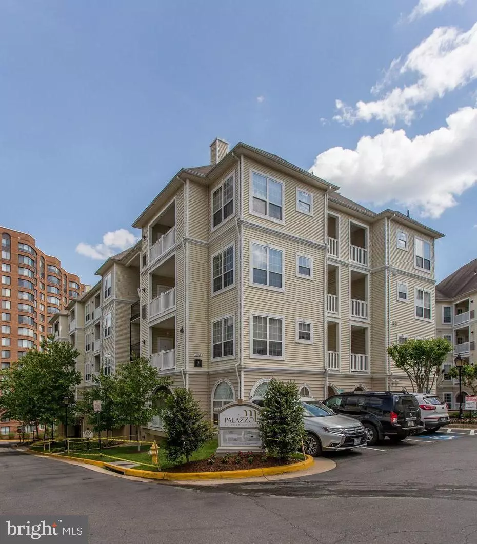 Alexandria, VA 22311,4550 STRUTFIELD LN #2213