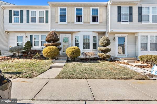 54 PEBBLE LN, Blackwood, NJ 08012