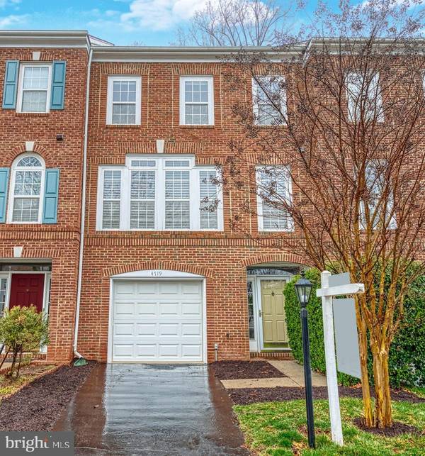 4719 BIDEFORD SQ, Fairfax, VA 22030